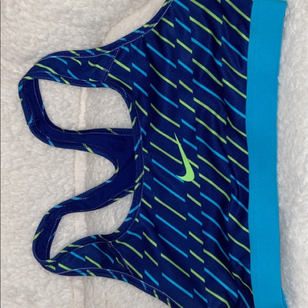 Sports bra